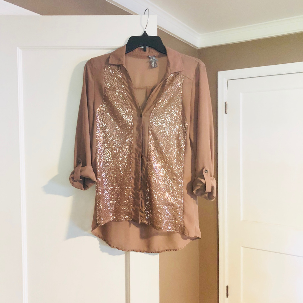 Women's/Juniors Sequin Blouse